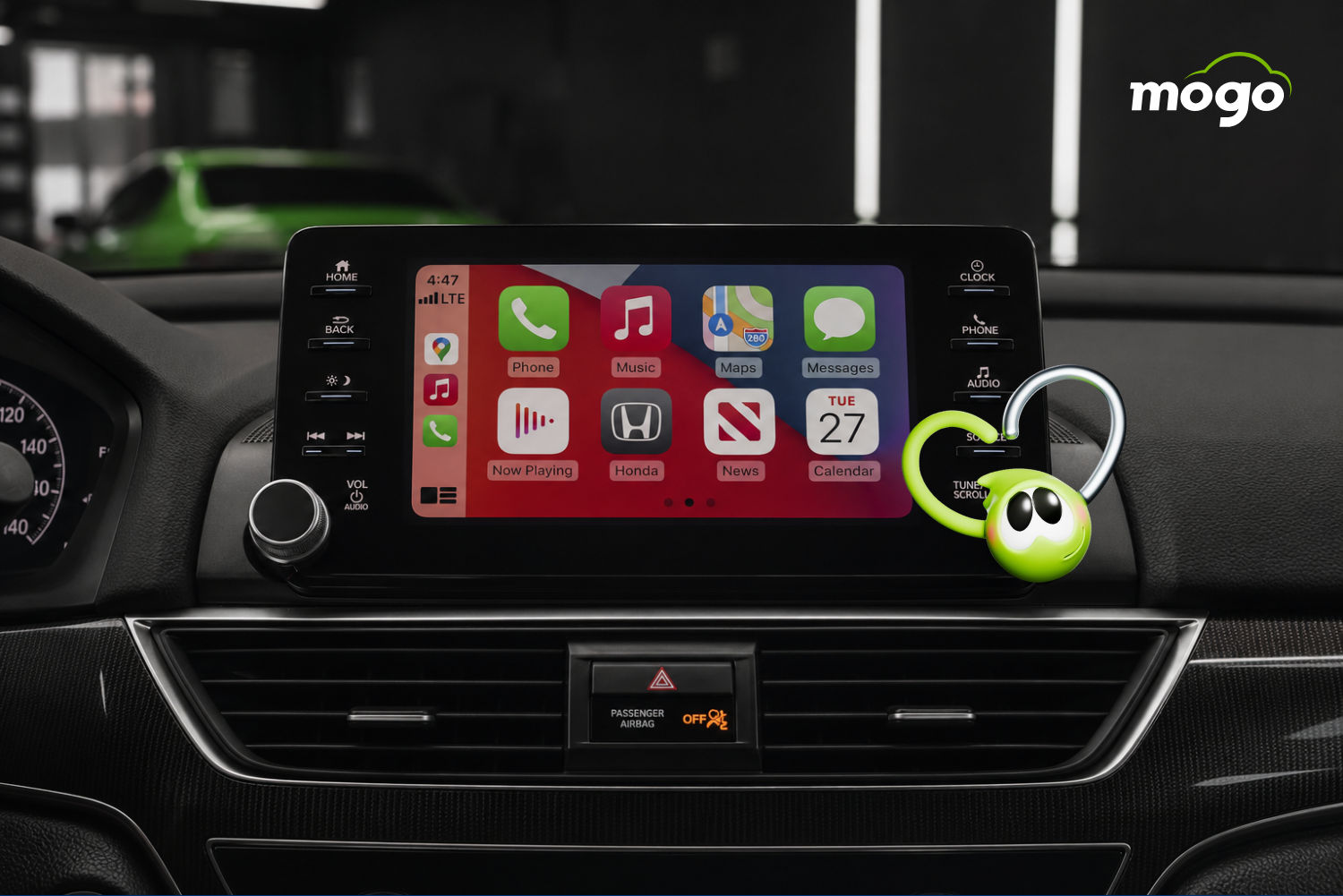 Apple CarPlay multimediju sistēma.